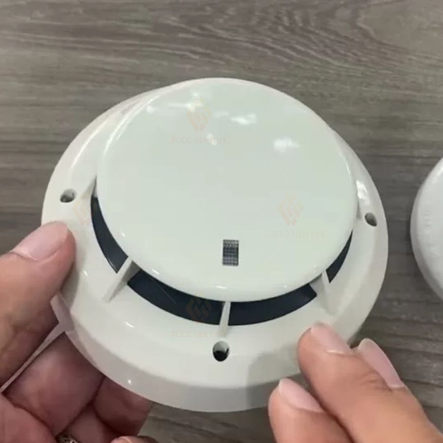 Đầu báo khóiquang Hochiki SOE-24V hệ thường có kiểm định