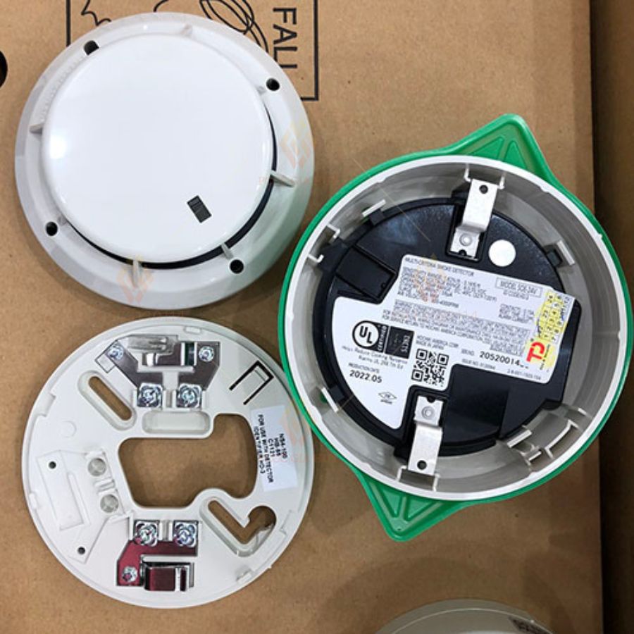 Đầu báo khóiquang Hochiki SOE-24V hệ thường có kiểm định