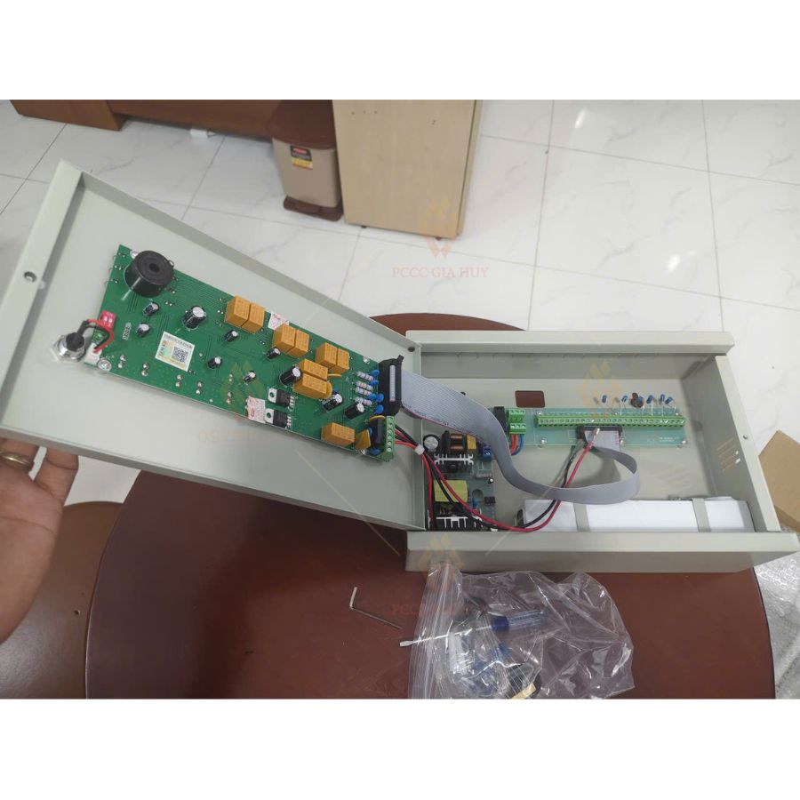 Tủ trung tâm báo cháy 4 kênh Yongjin YJ-W820-4– đầu báo Beam